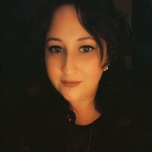 Meet your Posher, Carissa